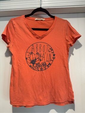 Abbot Main Tee Shirt Womens Medium floral tattoo V Neck Short Sleeve